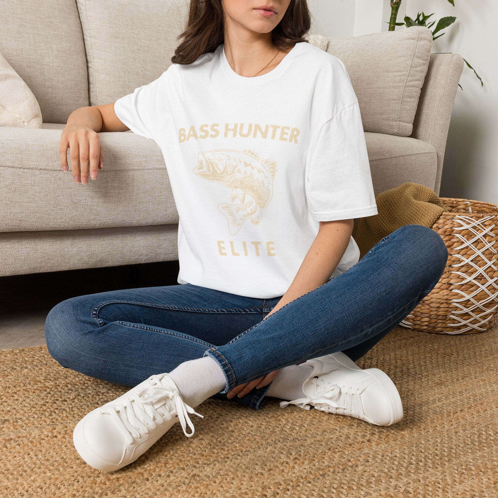Bass Hunter Elite Vintage Fishing Angler T-Shirt